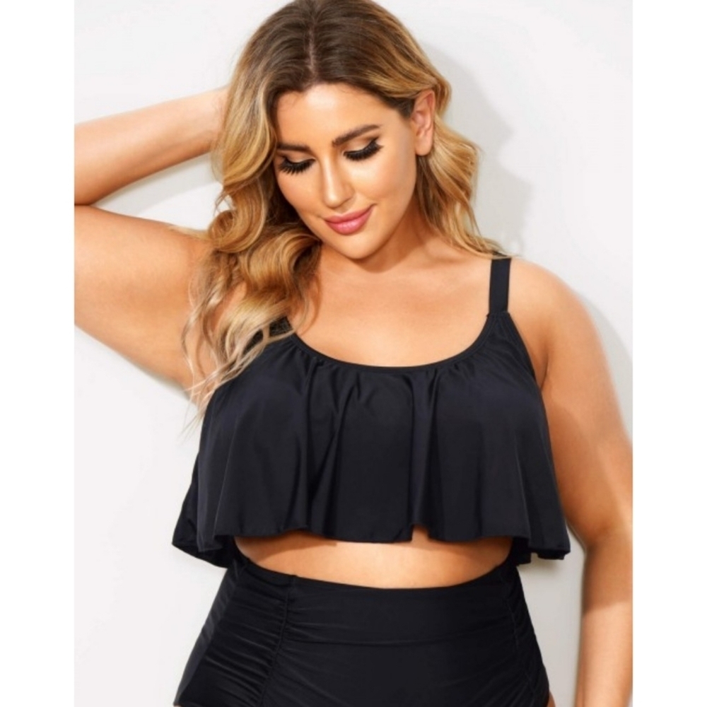 Meet.Curve Ruffle Bikini Top Black Size 4X